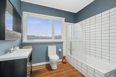 Photo of property in 161 Totara Road, Miramar, Wellington, 6022