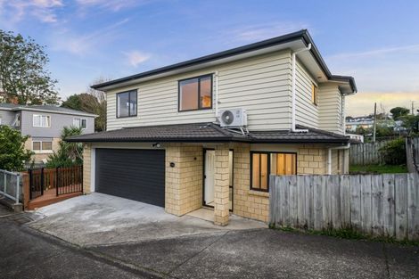 Photo of property in 19a Kelwyn Road, Kelston, Auckland, 0602