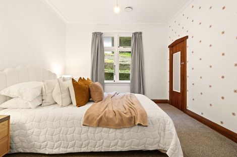 Photo of property in 36 Easther Crescent, Kew, Dunedin, 9012