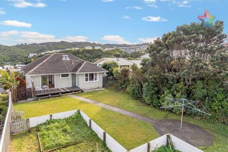Photo of property in 102 Dowse Drive, Maungaraki, Lower Hutt, 5010