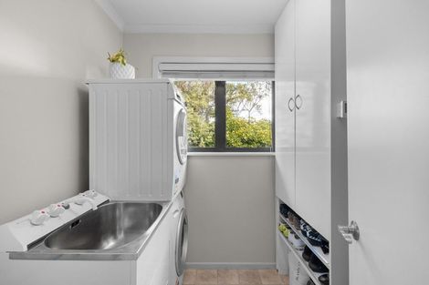 Photo of property in 57a Forrest Hill Road, Milford, Auckland, 0620