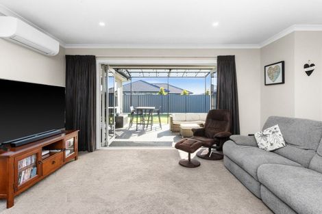 Photo of property in 22 Kaituna Place, Te Awa, Napier, 4110