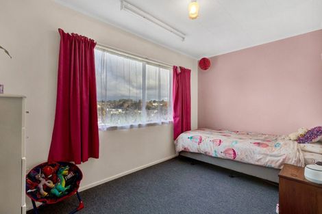 Photo of property in 9a Ballantrae Place, Highlands Park, New Plymouth, 4312