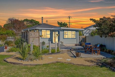 Photo of property in 61 Martin Road, Paraparaumu Beach, Paraparaumu, 5032