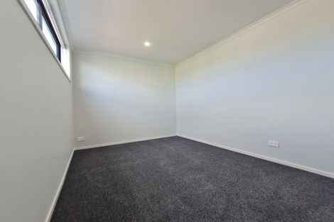 Photo of property in 8/5 Peachgrove Road, Te Atatu Peninsula, Auckland, 0610