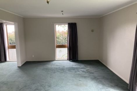 Photo of property in 7 Mirage Place, Beach Haven, Auckland, 0626