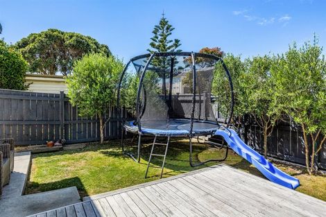 Photo of property in 42 Main Road, Titahi Bay, Porirua, 5022