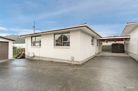 Photo of property in 2/35 Shanly Street, Brown Owl, Upper Hutt, 5018