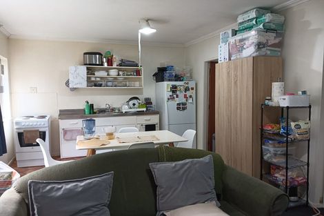 Photo of property in 30 Brixham Way, Newtown, Wellington, 6021