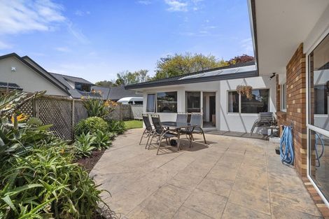 Photo of property in 17d Kinross Drive, Merrilands, New Plymouth, 4312