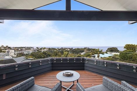 Photo of property in 9 Rahopara Street, Castor Bay, Auckland, 0620