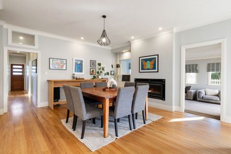 Photo of property in 30 Williams Street, Cambridge, 3434