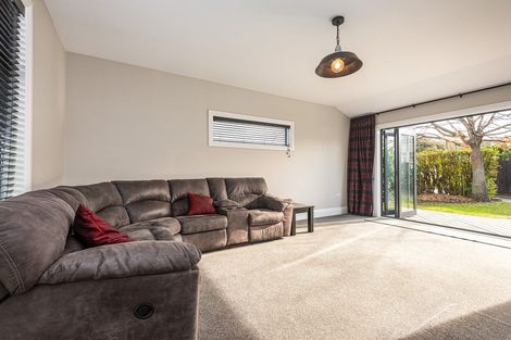 Photo of property in 76 Hawke Street, New Brighton, Christchurch, 8083