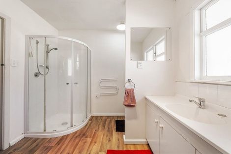 Photo of property in 205 Main North Road, Redwood, Christchurch, 8051