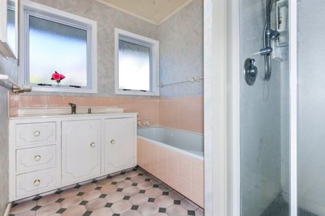 Photo of property in 17 Delaware Crescent, Russley, Christchurch, 8042