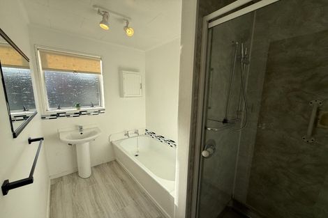 Photo of property in 2/7 Cederholm Grove, Brown Owl, Upper Hutt, 5018