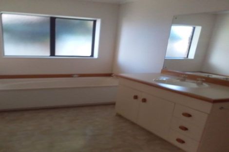 Photo of property in 11 Chiania Place, Somerville, Auckland, 2014