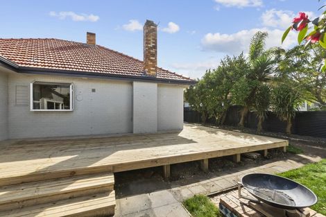 Photo of property in 37 Maeroa Road, Beerescourt, Hamilton, 3200