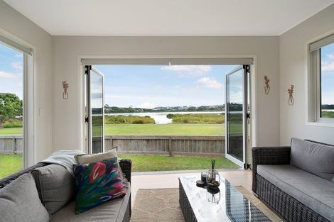 Photo of property in 50 Settlers Grove, Orewa, 0931