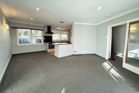 Photo of property in 21 Rosedale Place, Avonhead, Christchurch, 8042