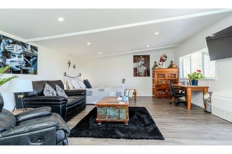 Photo of property in 17 Pickmere Lane, Kerikeri, 0230