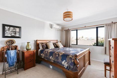 Photo of property in 1 Ruamoana Place, Omokoroa, 3114