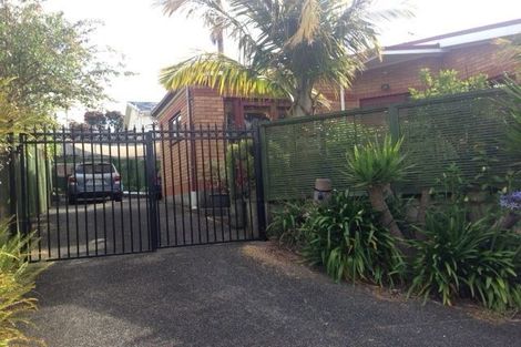 Photo of property in 15b Wilson Road, Glen Eden, Auckland, 0602