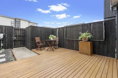 Photo of property in 4 Walter Merton Road, Hobsonville, Auckland, 0616