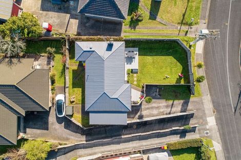 Photo of property in 10 Shirley Avenue, Papakura, 2110