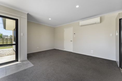 Photo of property in 4 Sandown Crescent, Aranui, Christchurch, 8061