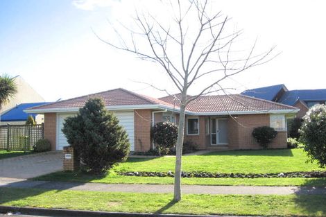 Photo of property in 12 Grosvenor Place, Rototuna, Hamilton, 3210