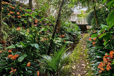 Photo of property in 15 Waitohu Road, York Bay, Lower Hutt, 5013