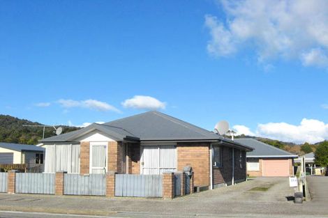 Photo of property in 85b Shakespeare Street, Greymouth, 7805