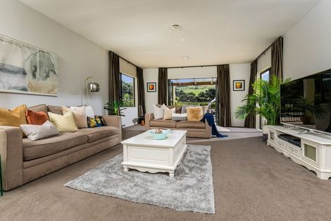 Photo of property in 1030 Peak Road, Helensville, 0875