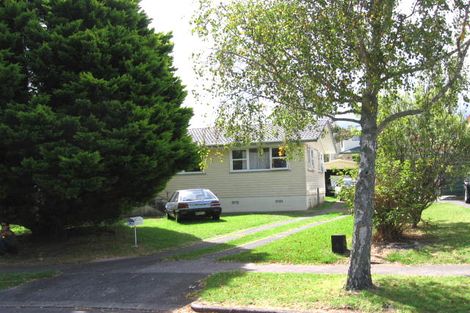 Photo of property in 15 Mayville Avenue, New Lynn, Auckland, 0600