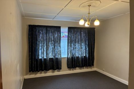 Photo of property in 48 Queens Drive, Lyall Bay, Wellington, 6022