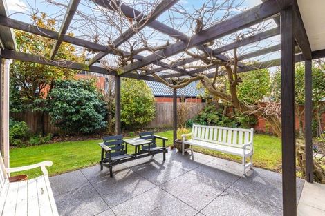 Photo of property in 9 Felstead Place, Avonhead, Christchurch, 8042