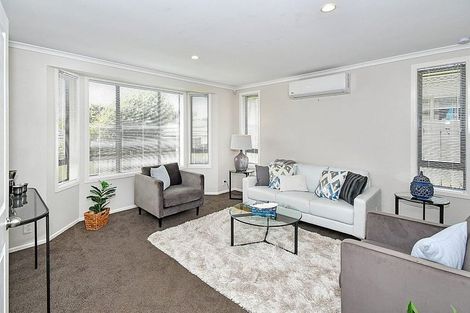 Photo of property in 10 Mt Lebanon Crescent, The Gardens, Auckland, 2105