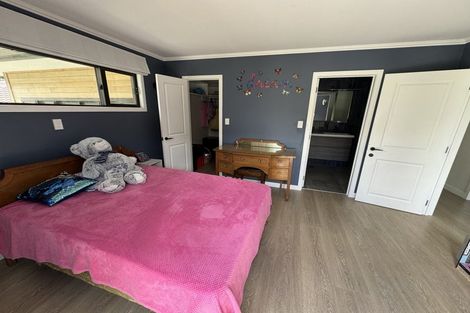 Photo of property in 35 Matua Road, Huapai, Kumeu, 0810