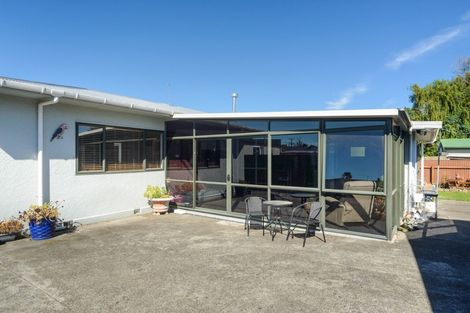 Photo of property in 8 Marlborough Street, Feilding, 4702