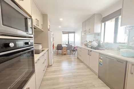 Photo of property in 10 Ascot Avenue, Henderson, Auckland, 0610