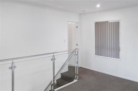 Photo of property in 63a Archibald Road, Kelston, Auckland, 0602