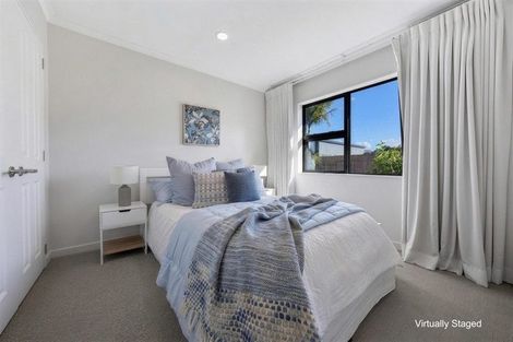 Photo of property in 22 Travis View Drive, Fairview Heights, Auckland, 0632