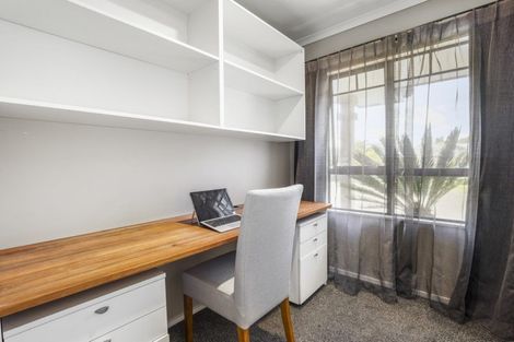 Photo of property in 49 Ayrshire Drive, Grandview Heights, Hamilton, 3200