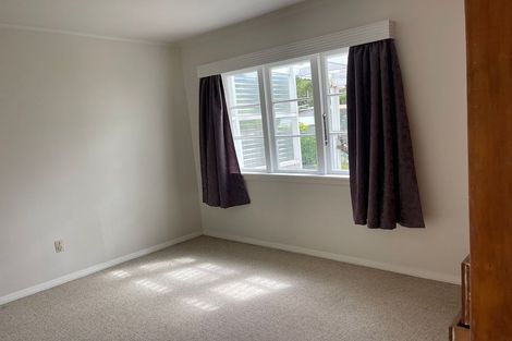 Photo of property in 4 Gibbs Crescent, Wainuiomata, Lower Hutt, 5014