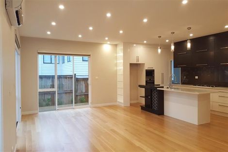 Photo of property in 2 Golden Morning Drive, Albany Heights, Auckland, 0632