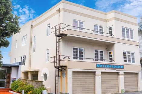 Photo of property in 2/193 The Terrace, Wellington Central, Wellington, 6011