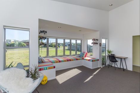 Photo of property in 42 Kent Avenue, Waitarere Beach, Levin, 5510