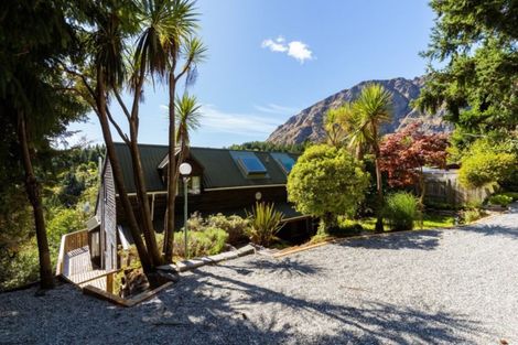 Photo of property in 24 Mcmillan Road, Arthurs Point, Queenstown, 9371