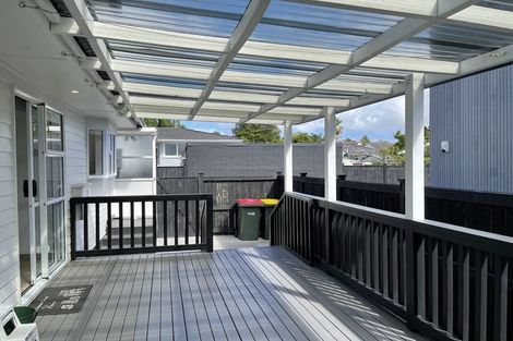 Photo of property in 3 Ussher Place, Pakuranga Heights, Auckland, 2010